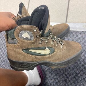 Rare vintage 1999 Nike acg “dark mushroom”